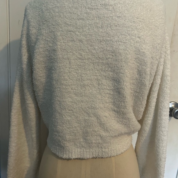 Almost Famous White Textured Crop Sweater - Picture 2 of 5